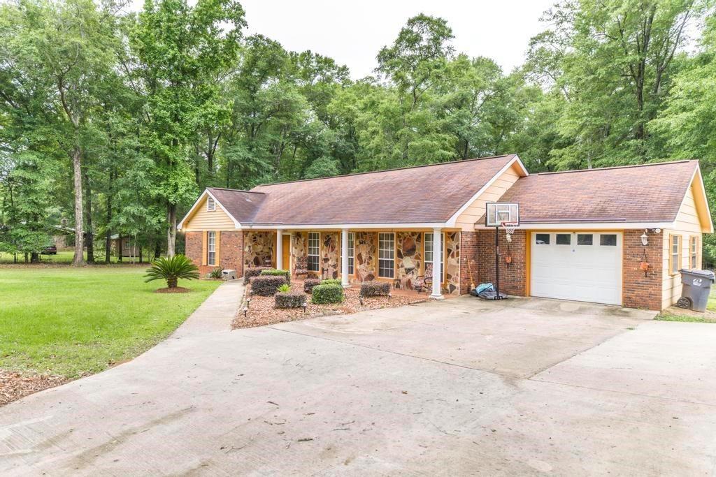 Hickory Dr, Americus, GA 31719