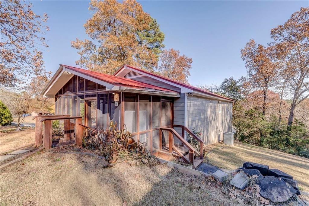 May St Nw, Adairsville, GA 30103