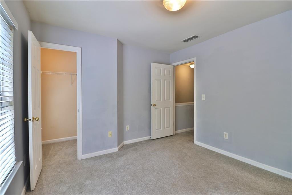 Paden Cove Trl, Lawrenceville, GA 30044