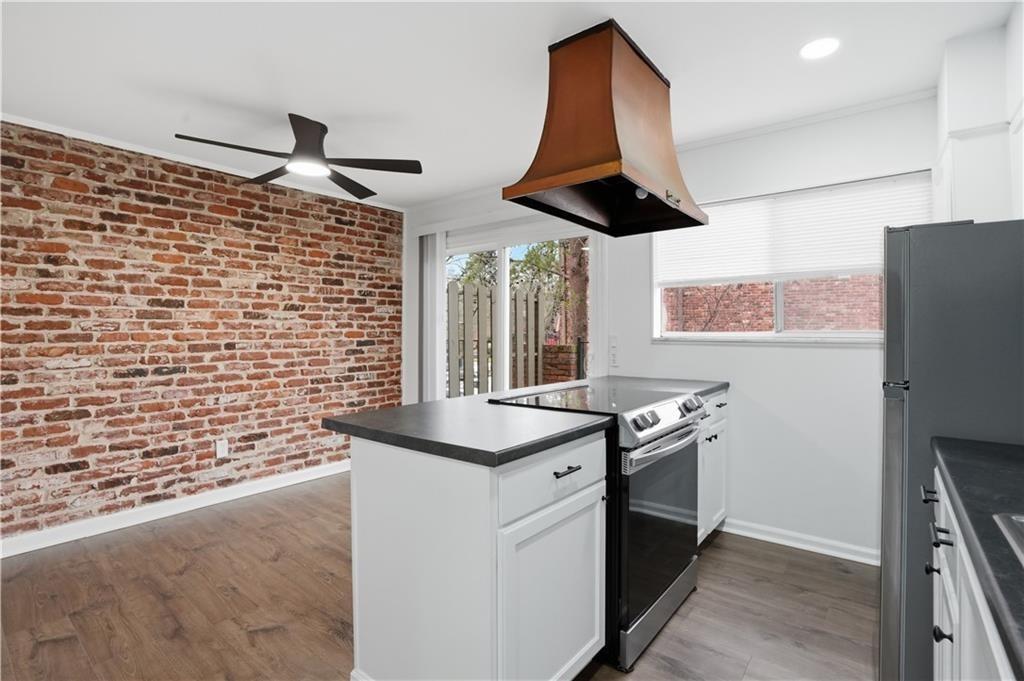 Colonial Way, Atlanta, GA 30341