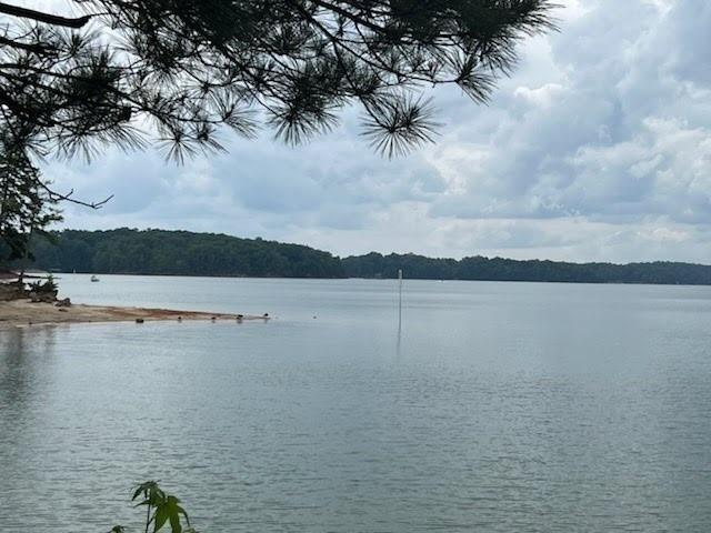 Edgewater Dr, Gainesville, GA 30506