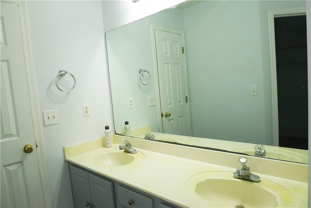 Lee Miller Dr, Suwanee, GA 30024