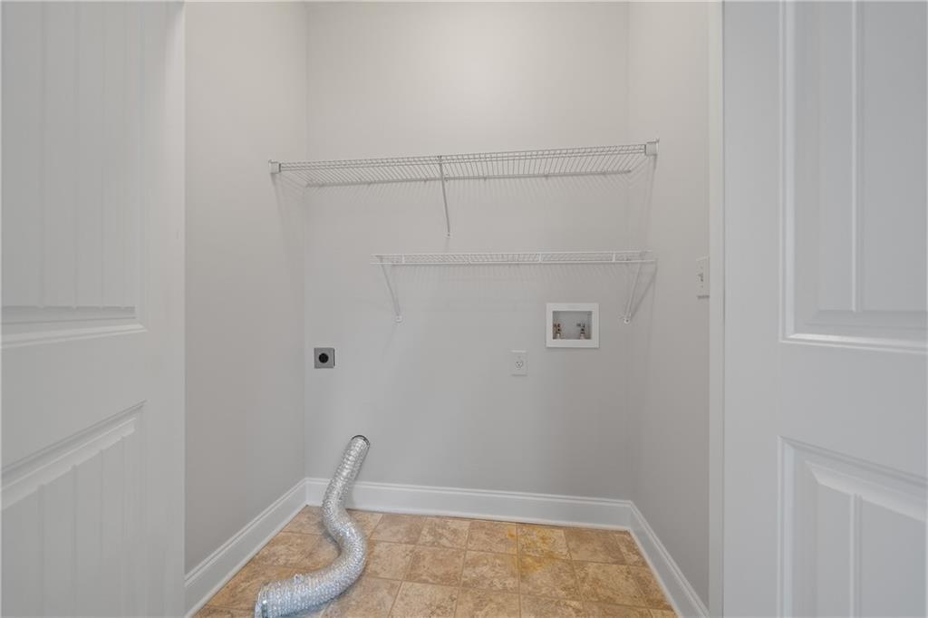 Oakwood Dr Nw, Milledgeville, GA 31061