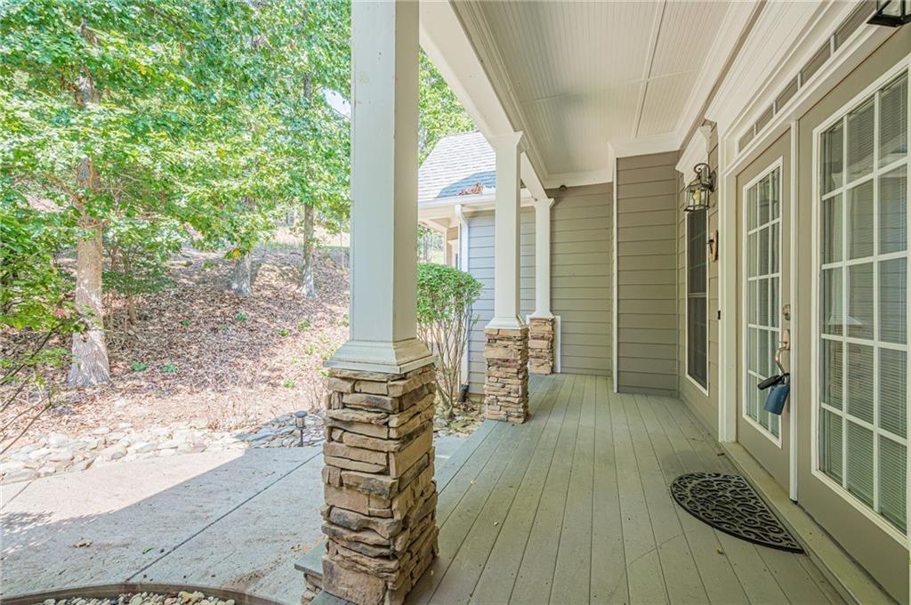 Lake Arrowhead Dr, Waleska, GA 30183