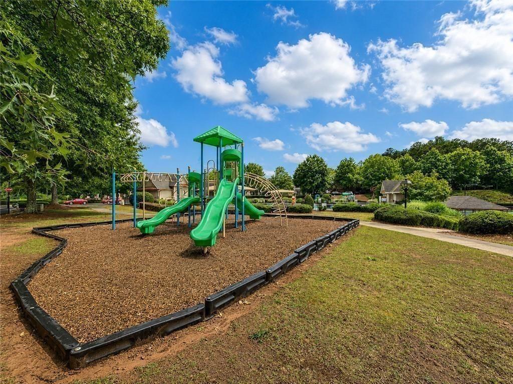 Village Field Pl, Suwanee, GA 30024