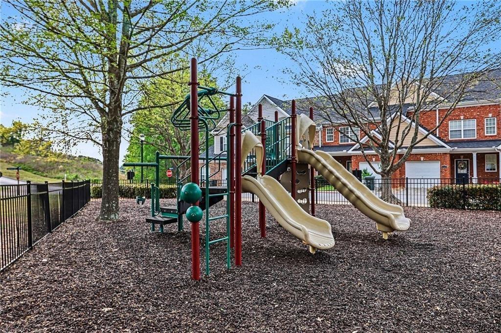 Ridenour Blvd Nw, Kennesaw, GA 30152