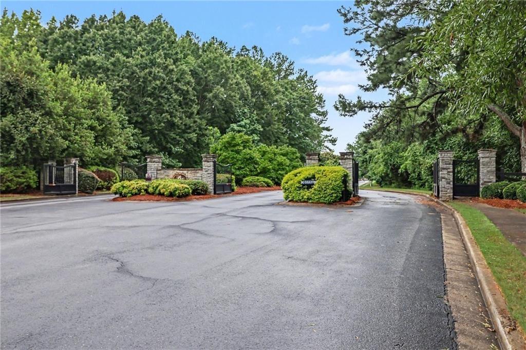 Lakeland Ln, Monroe, GA 30656