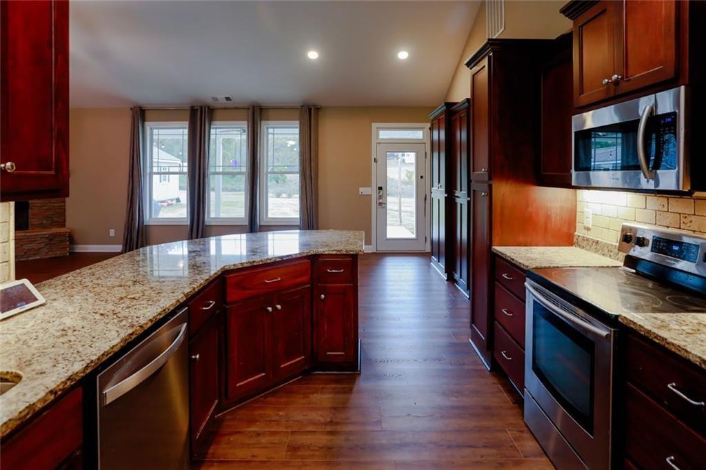 Asbury Mill Rd, Cleveland, GA 30528
