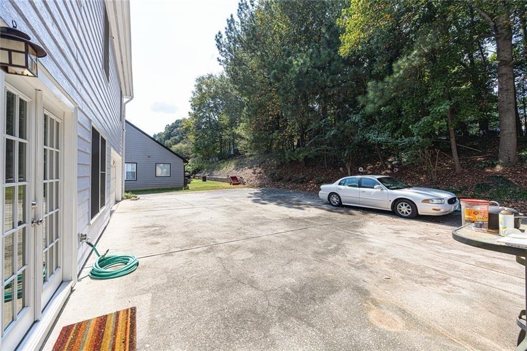 Thornbush Trce, Lawrenceville, GA 30046