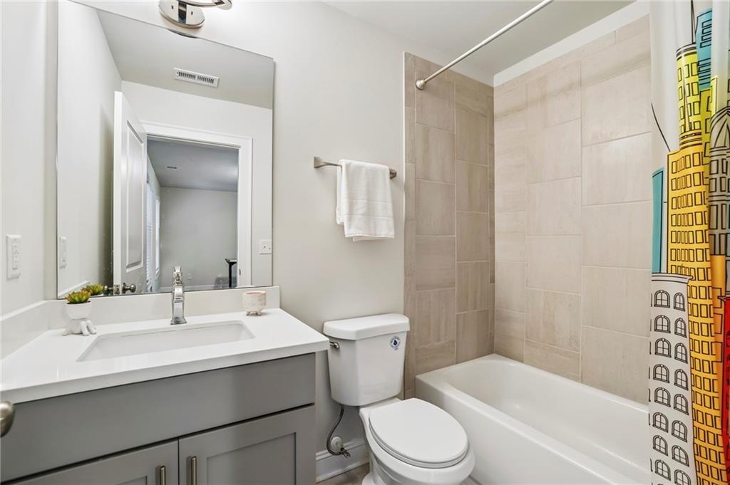 Laurel Creek Dr, Suwanee, GA 30024
