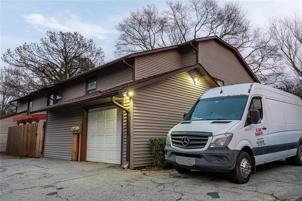 Whitewater Ct, Austell, GA 30106