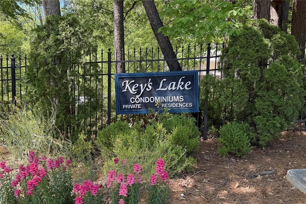 Keys Lake Dr Ne, Brookhaven, GA 30319