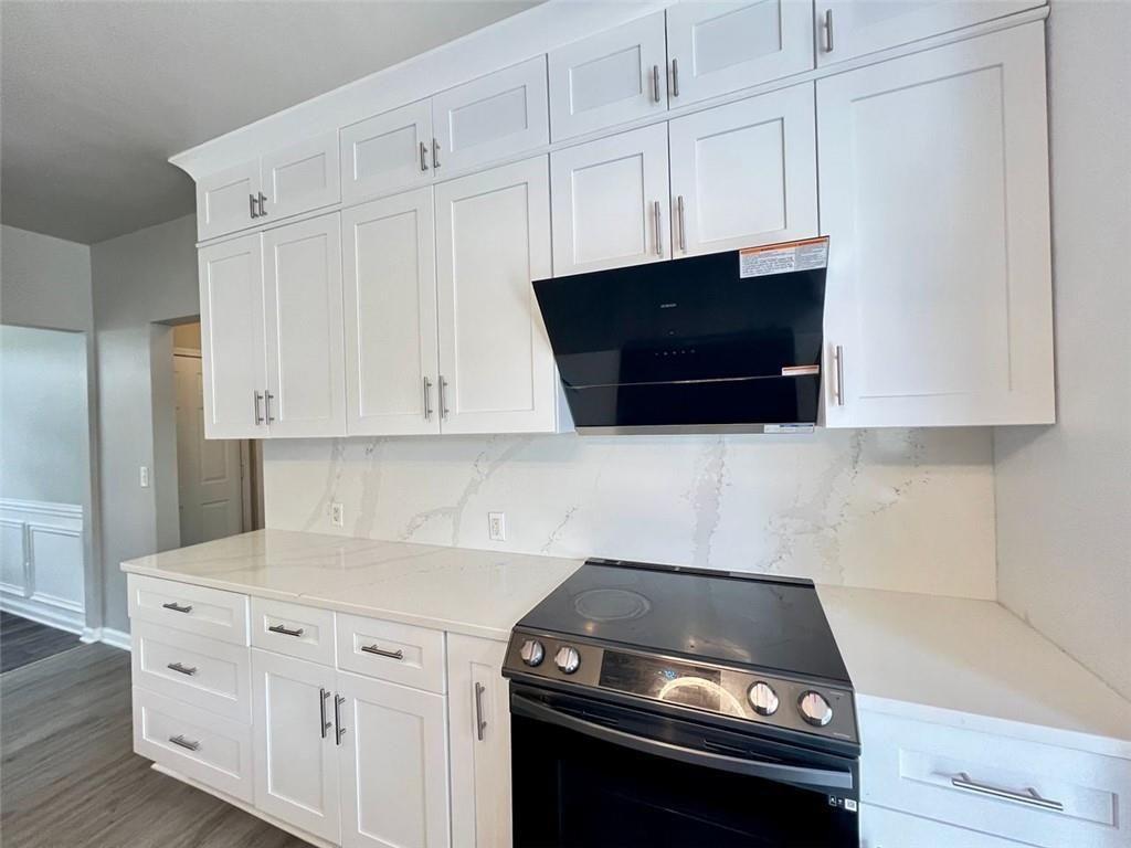 Milton Cir, Loganville, GA 30052