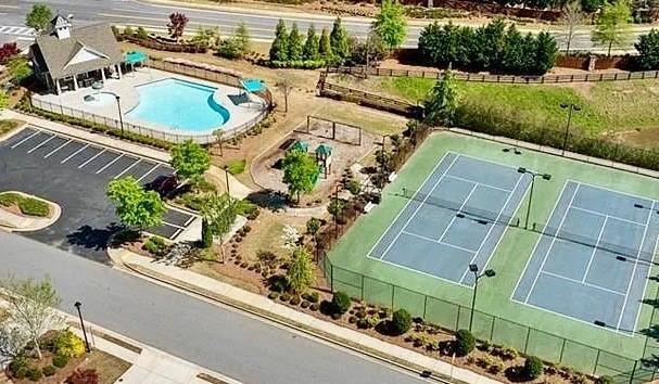 Woodward Walk Ln, Suwanee, GA 30024