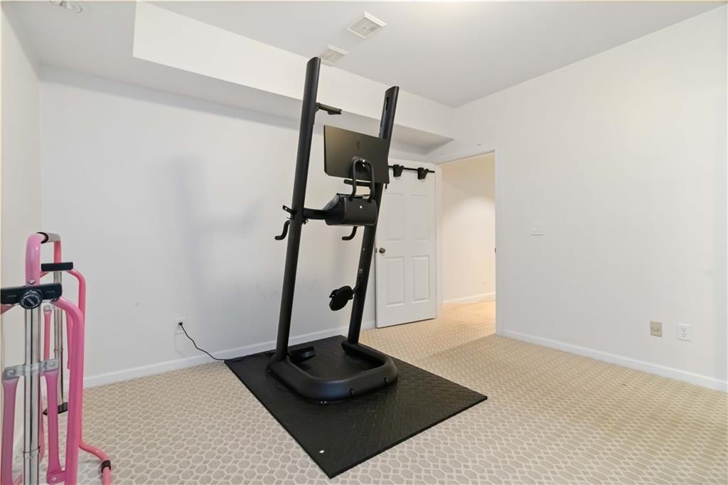 Hedgewood Ln Nw, Kennesaw, GA 30152