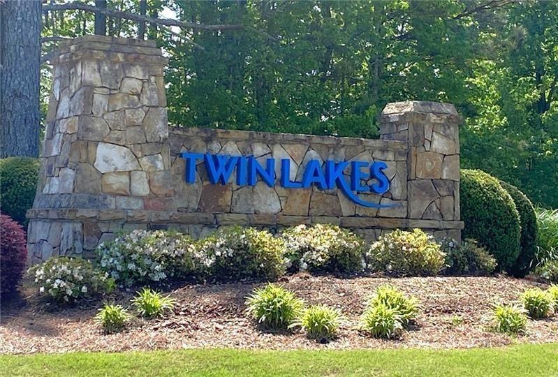 Candlewood Ln, Hoschton, GA 30548