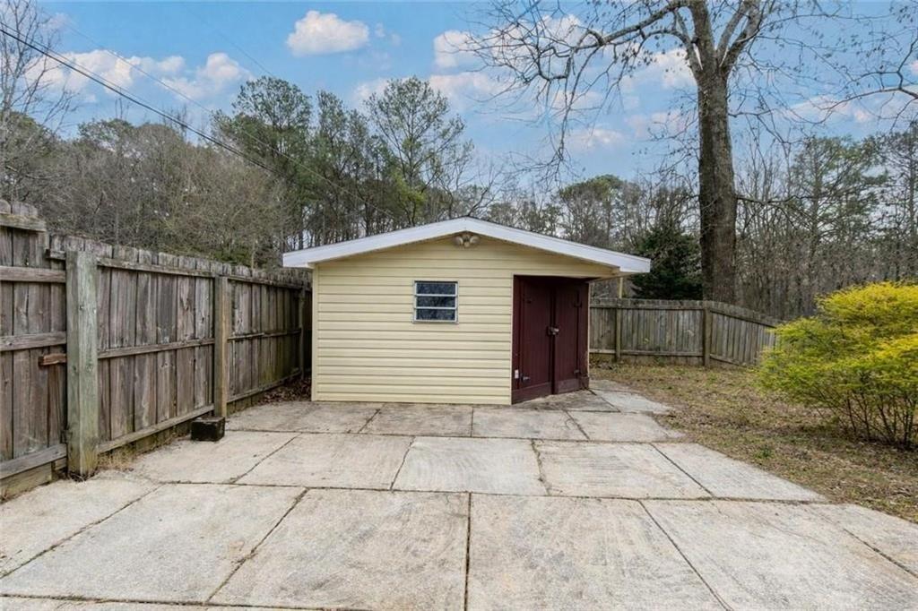 Quail Hollow Trl, Snellville, GA 30039