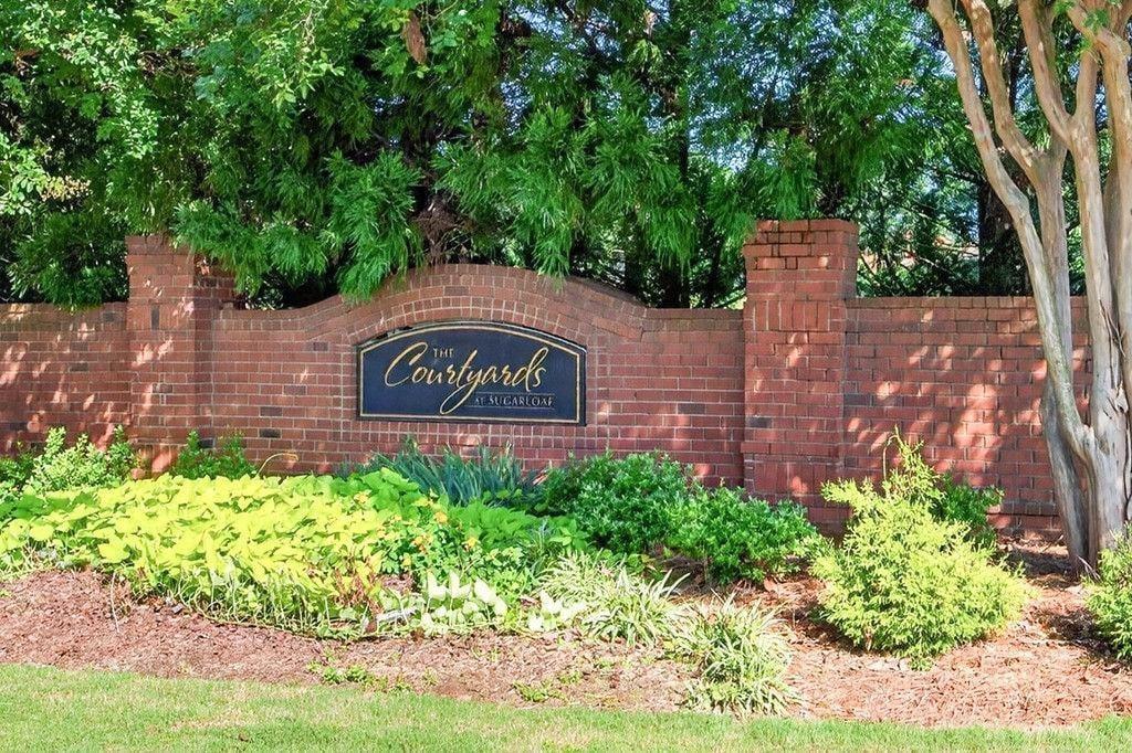 Laurelwood Ln, Lawrenceville, GA 30045