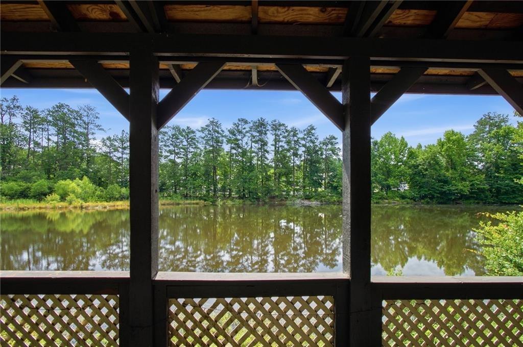 Lake Pointe Cir, Roswell, GA 30075