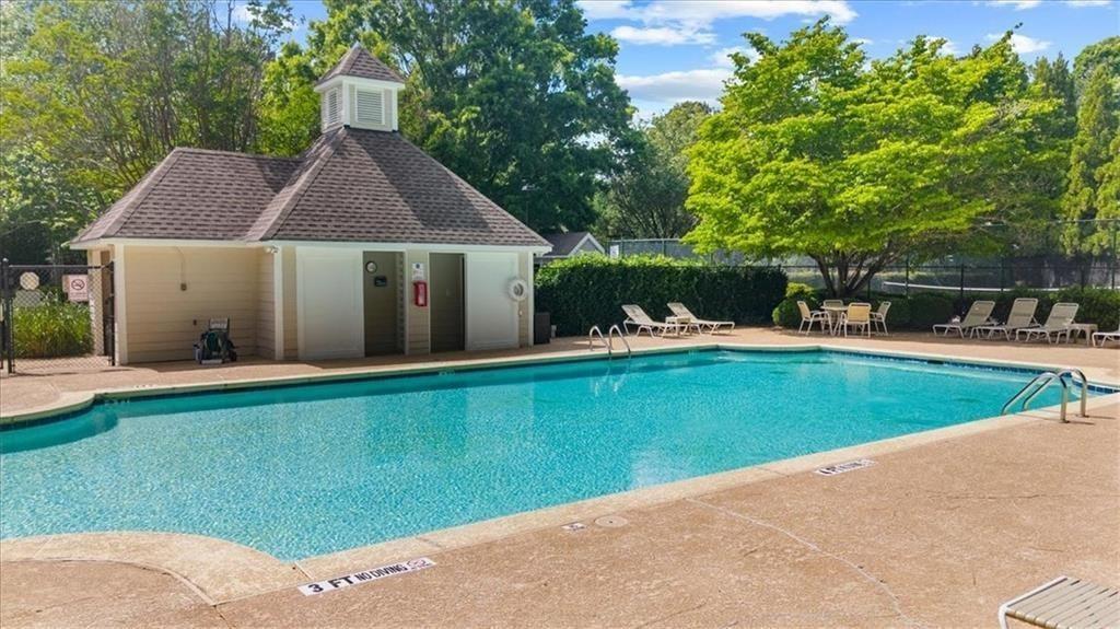Avalon Dr, Alpharetta, GA 30005
