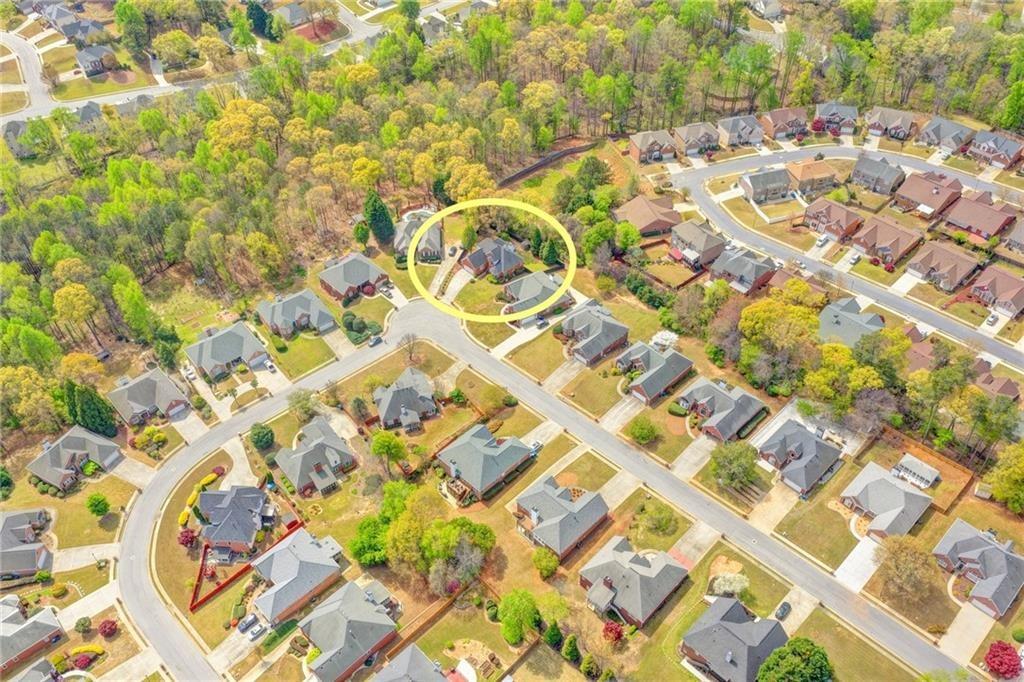 Lewis Ridge Cir, Lawrenceville, GA 30045