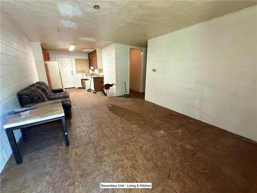 W Hill St, Clarkston, GA 30021