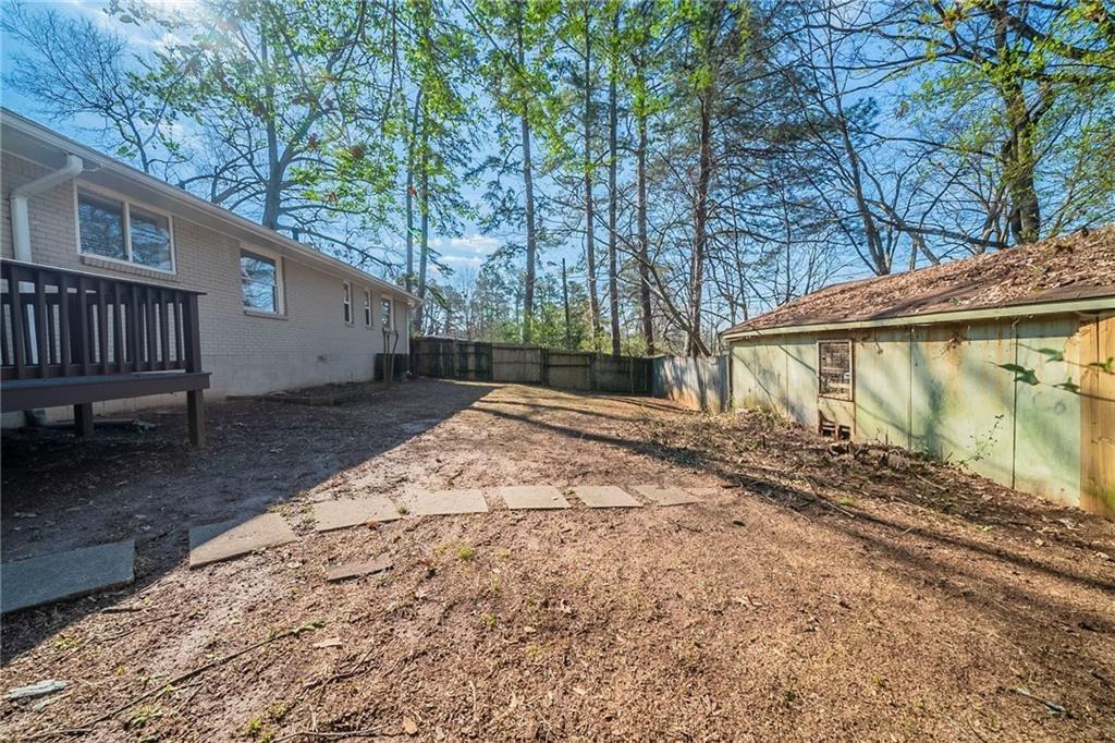 Dennis Dr, Decatur, GA 30032