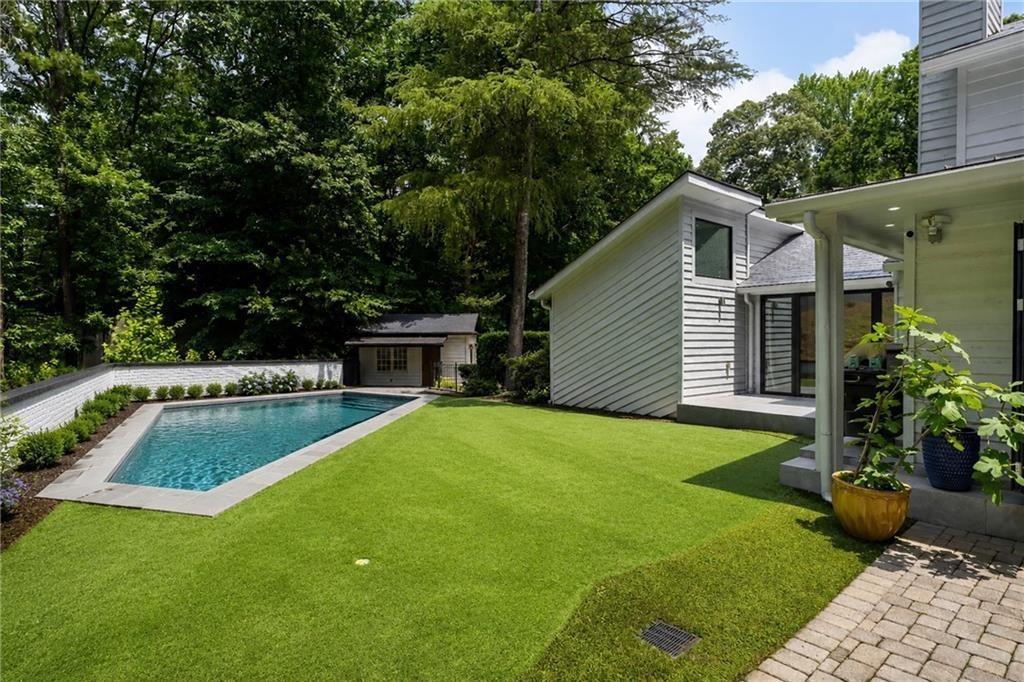 Whitewater Creek Rd Nw, Atlanta, GA 30327
