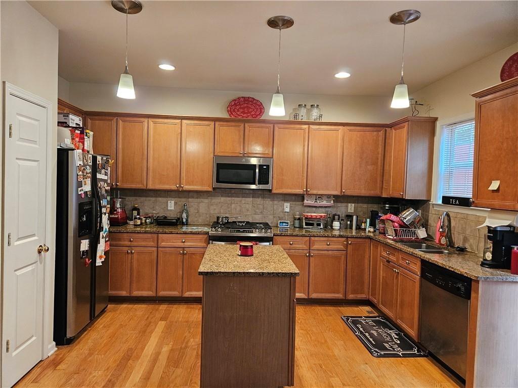 Dunrobin Dr Se, Smyrna, GA 30082