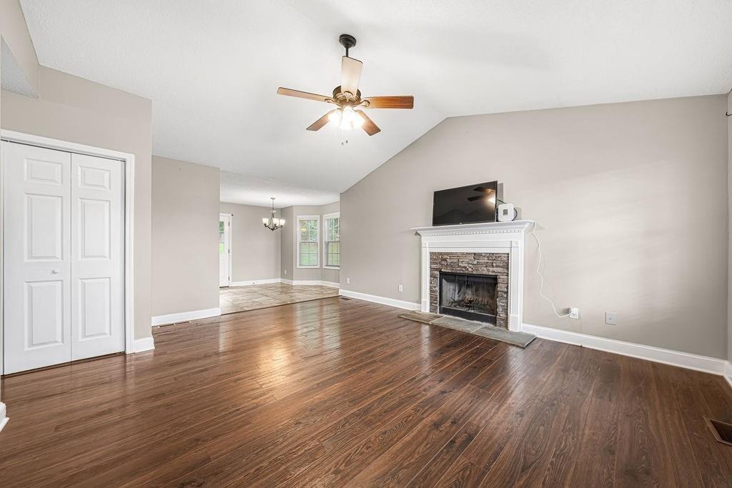 Rocky Ave Nw, Cartersville, GA 30120