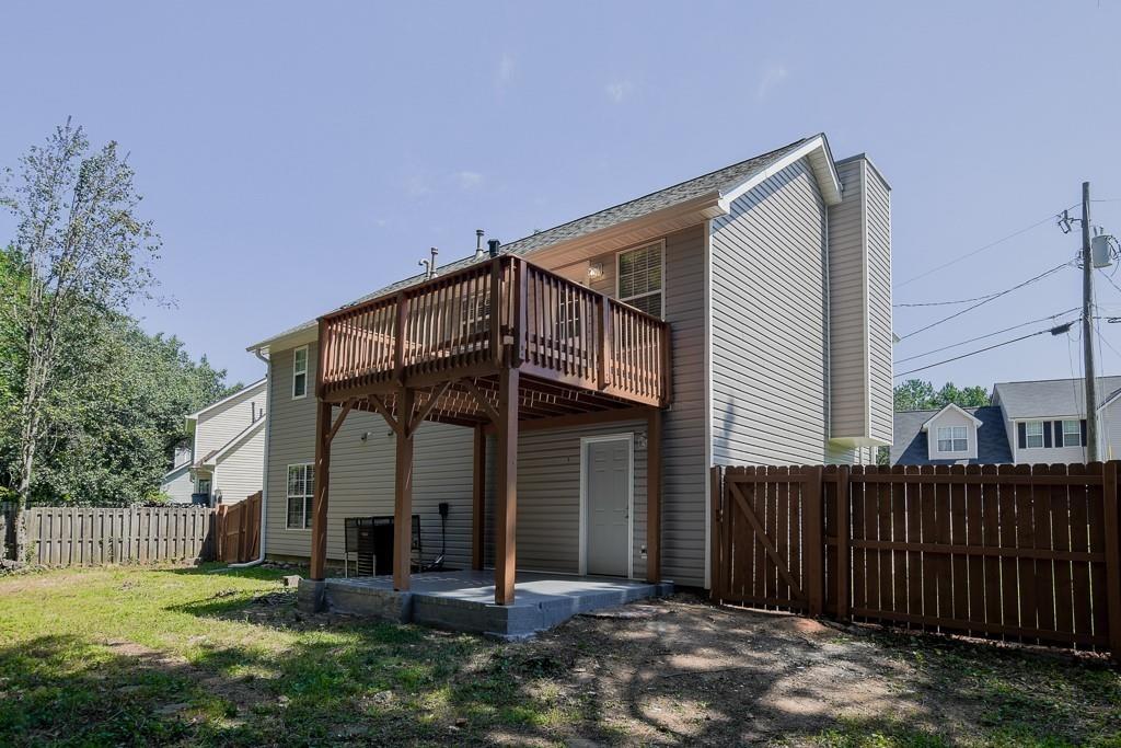 Ward Bluff Ct, Ellenwood, GA 30294