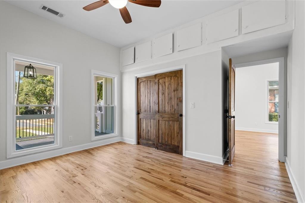 Woodlawn Ave, Calhoun, GA 30701