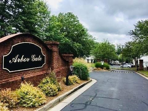Arbor Gate Dr Sw, Mableton, GA 30126