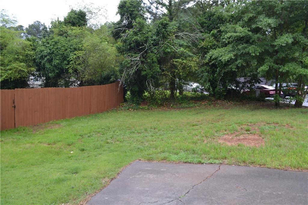 Hill Farm Dr Ne, Woodstock, GA 30188