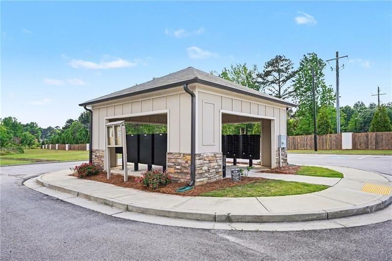 Dillon Dr, Lithonia, GA 30058