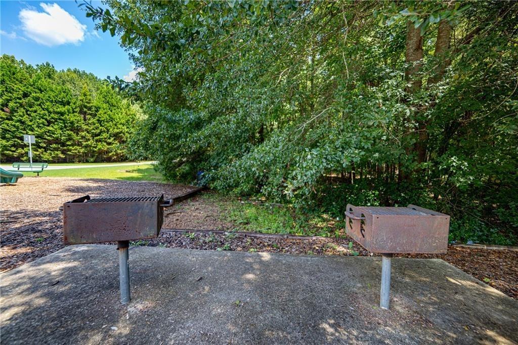 Waldrop Cir, Decatur, GA 30034
