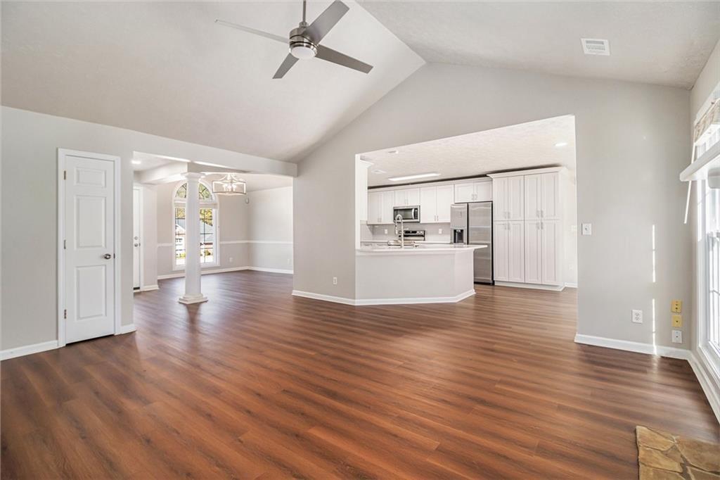 Foxdale Dr, Lagrange, GA 30240
