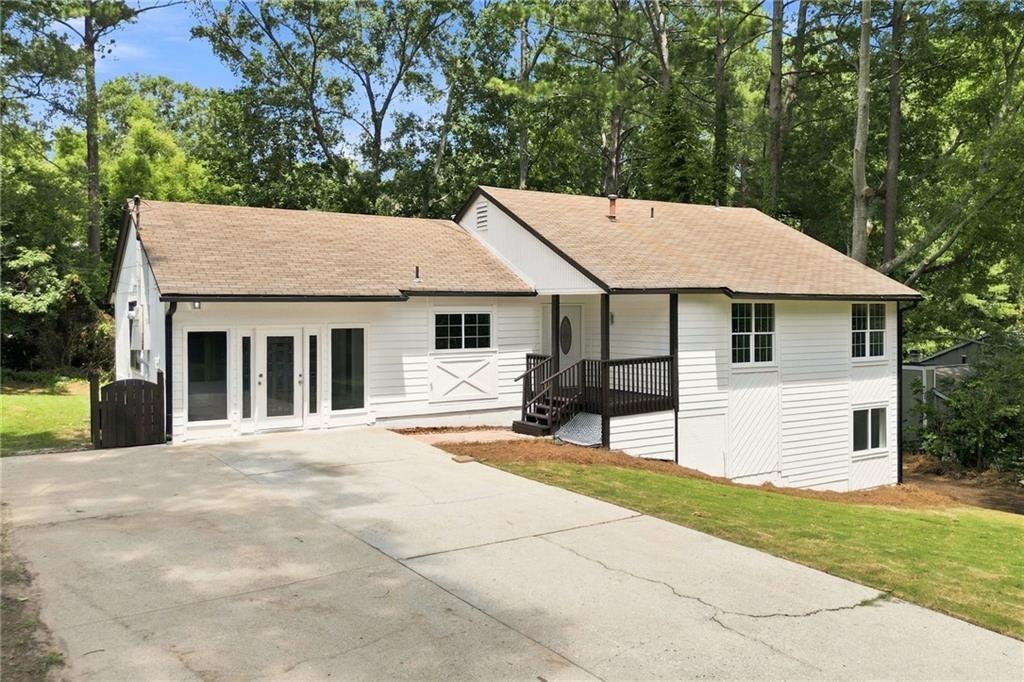 Diplomat Dr, Riverdale, GA 30296