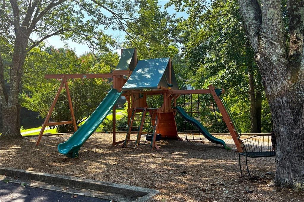 Lafayette Ln, Marietta, GA 30068