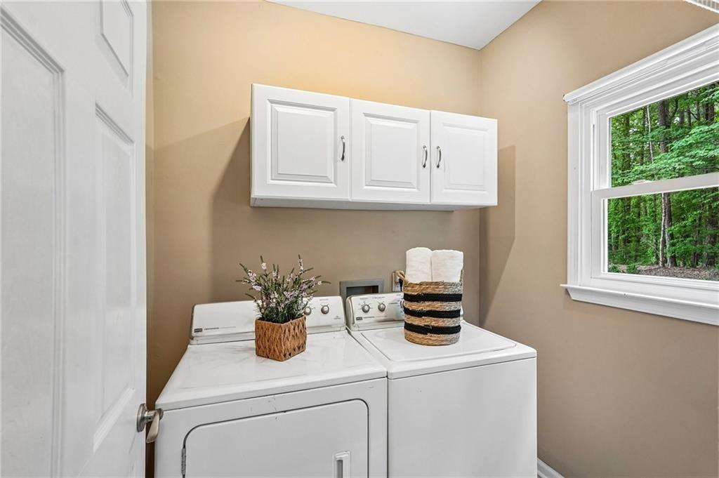 Seymour Ct Nw, Acworth, GA 30101