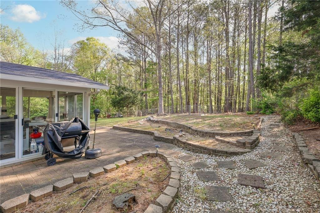 Brooks Ln, Winder, GA 30680