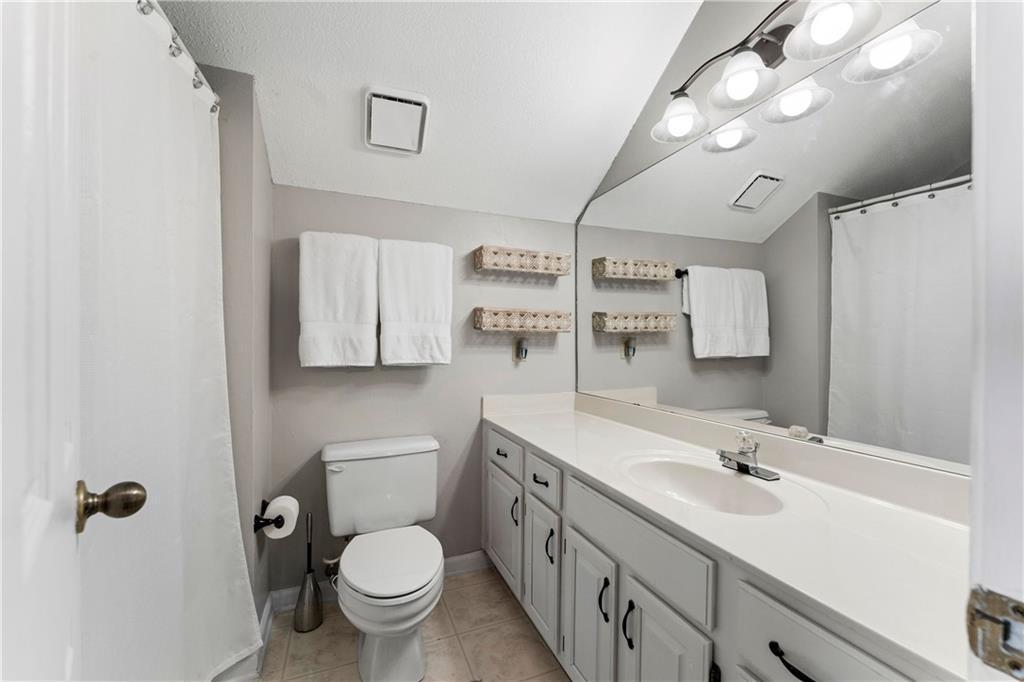 Topridge Dr, Cartersville, GA 30120