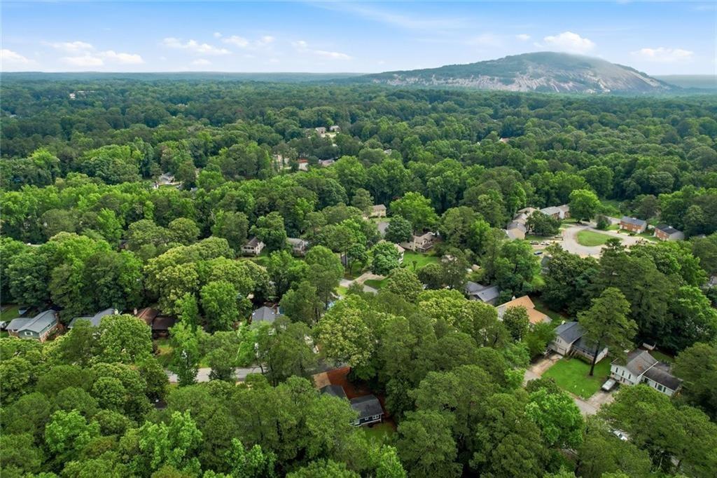 Rockborough Trl, Stone Mountain, GA 30083