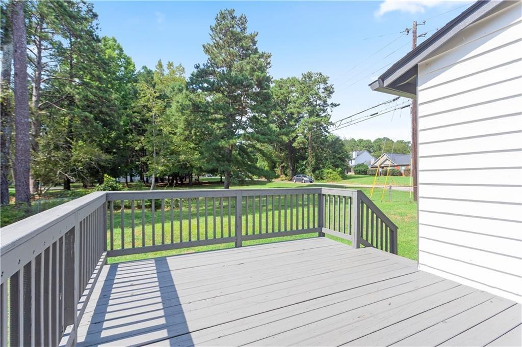 Woodknoll Ln, Jonesboro, GA 30238