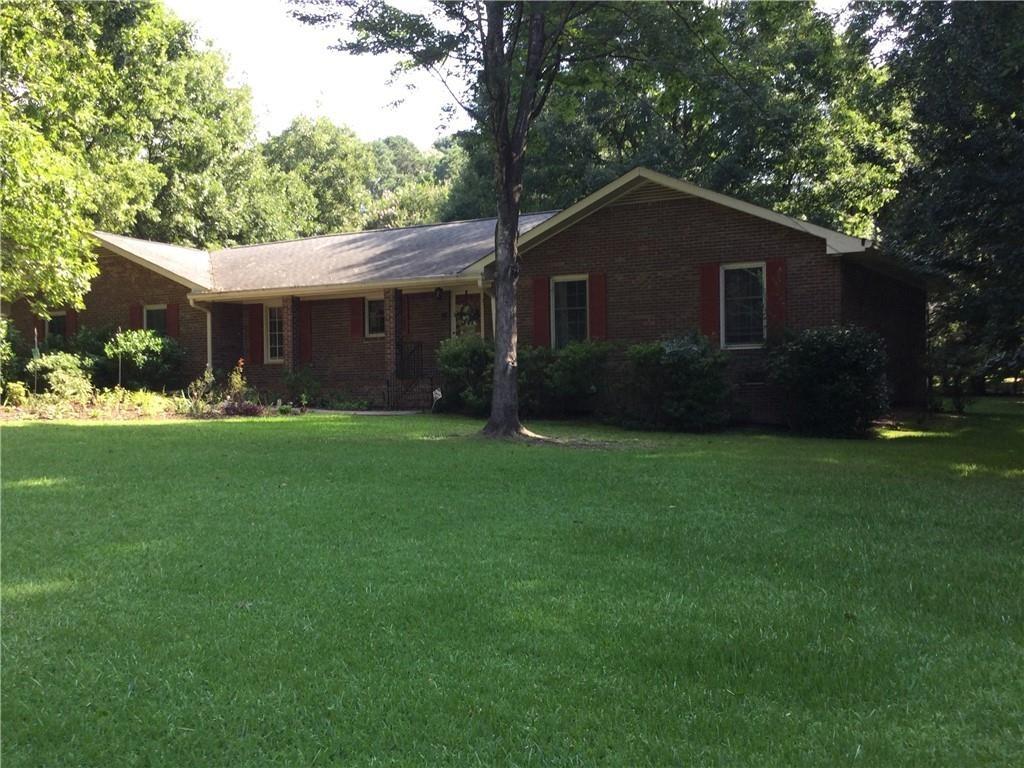 Branchwood Dr, Snellville, GA 30078