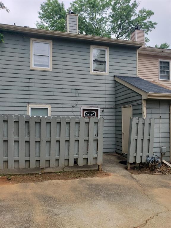 Ten Oaks Ct, Powder Springs, GA 30127