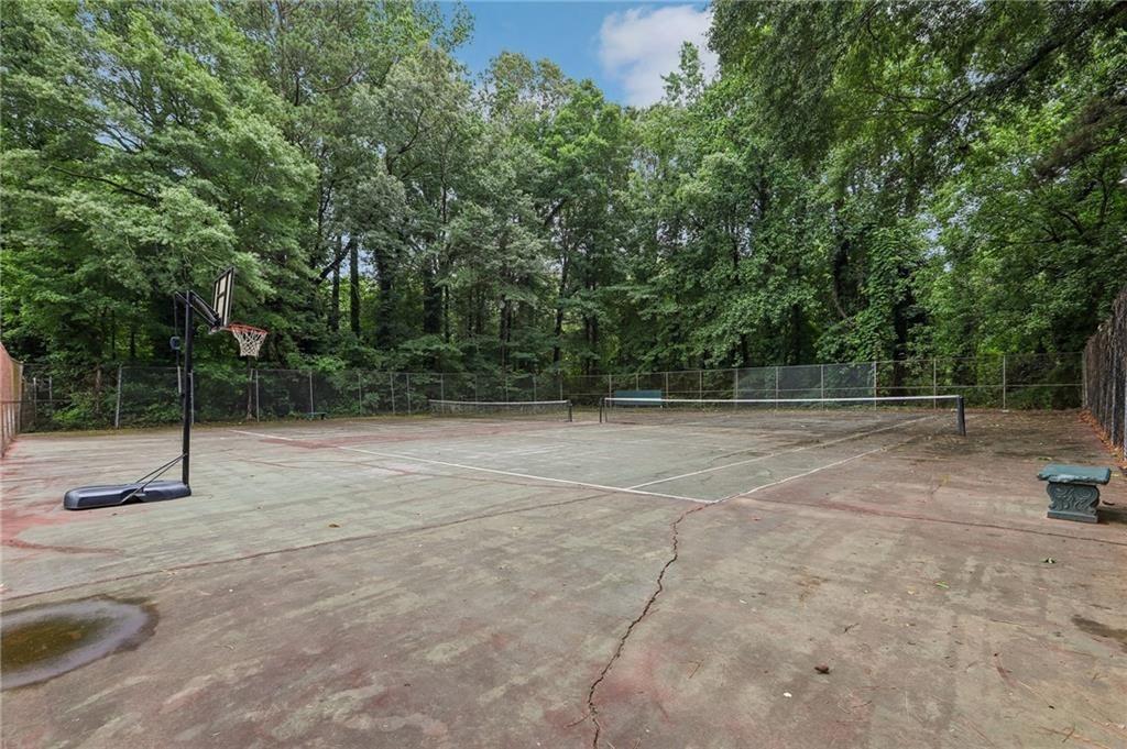 Colonial Way, Atlanta, GA 30341