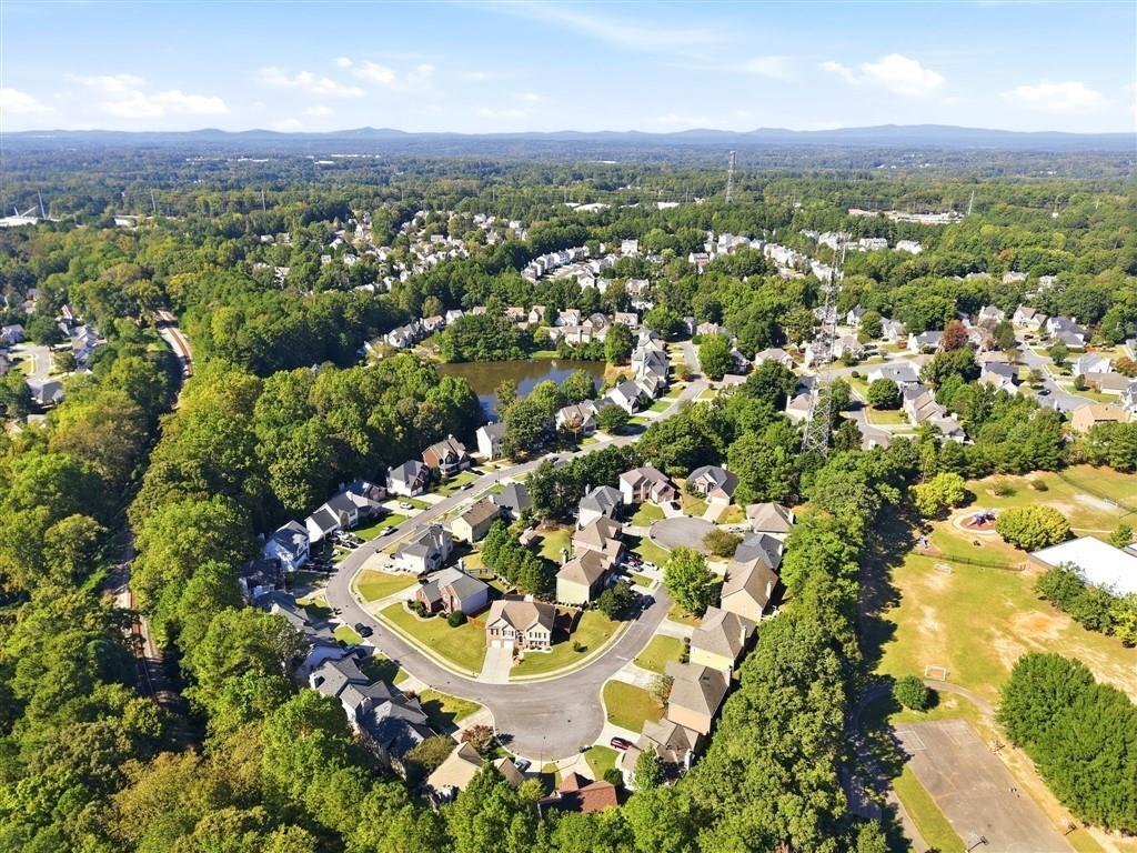 Clairesbrook Ln, Acworth, GA 30101