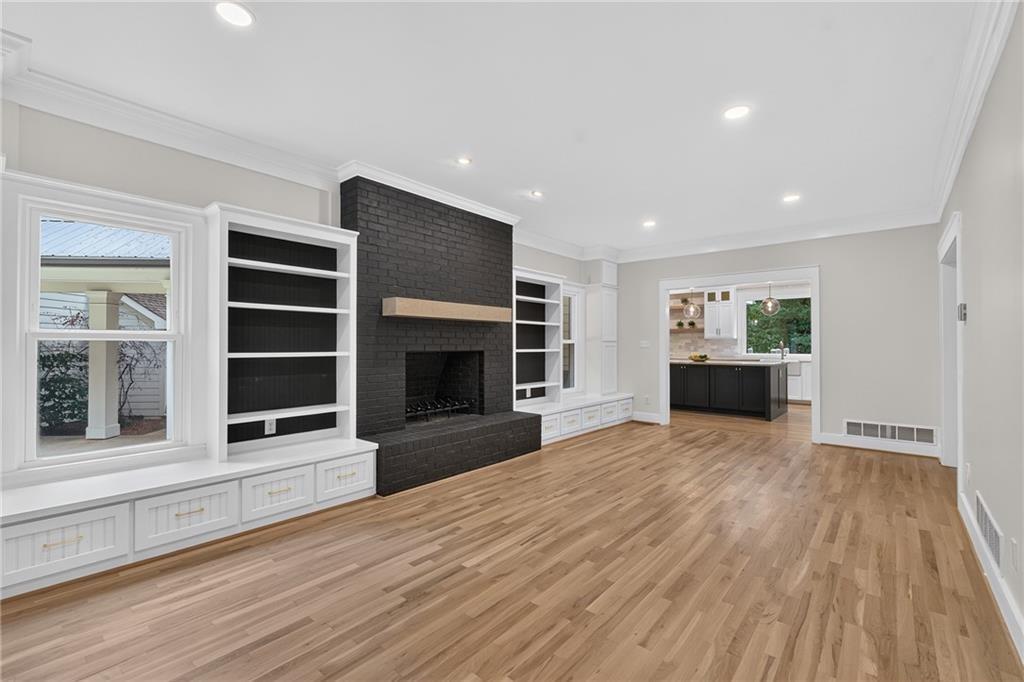 Hill Forest Trl Nw, Acworth, GA 30101