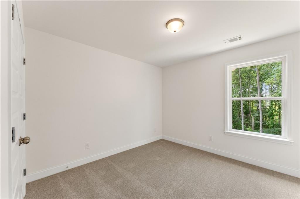 Rocklin Ln, Flowery Branch, GA 30542